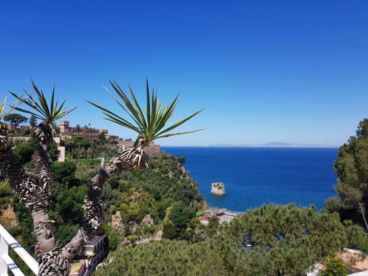 Hotel Oriente Vico Equense Eksteriør bilde