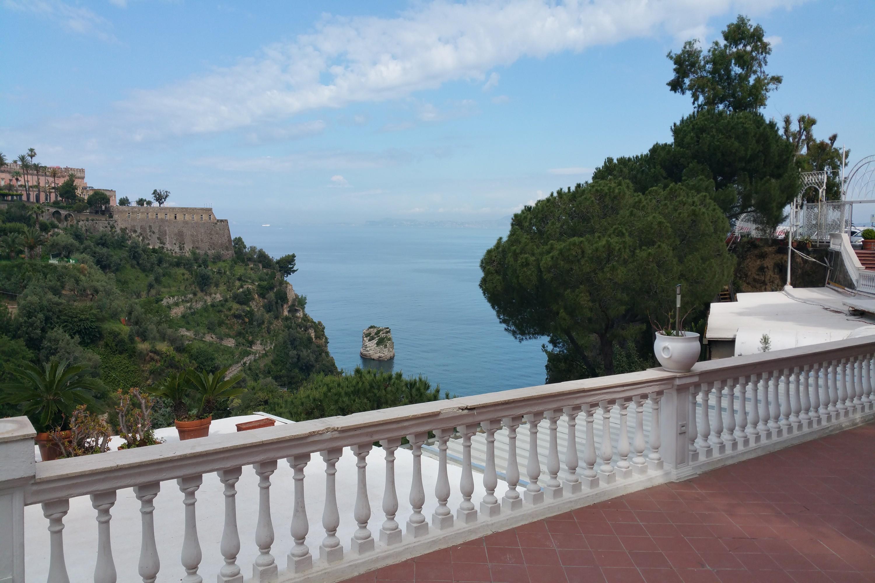 Hotel Oriente Vico Equense Eksteriør bilde