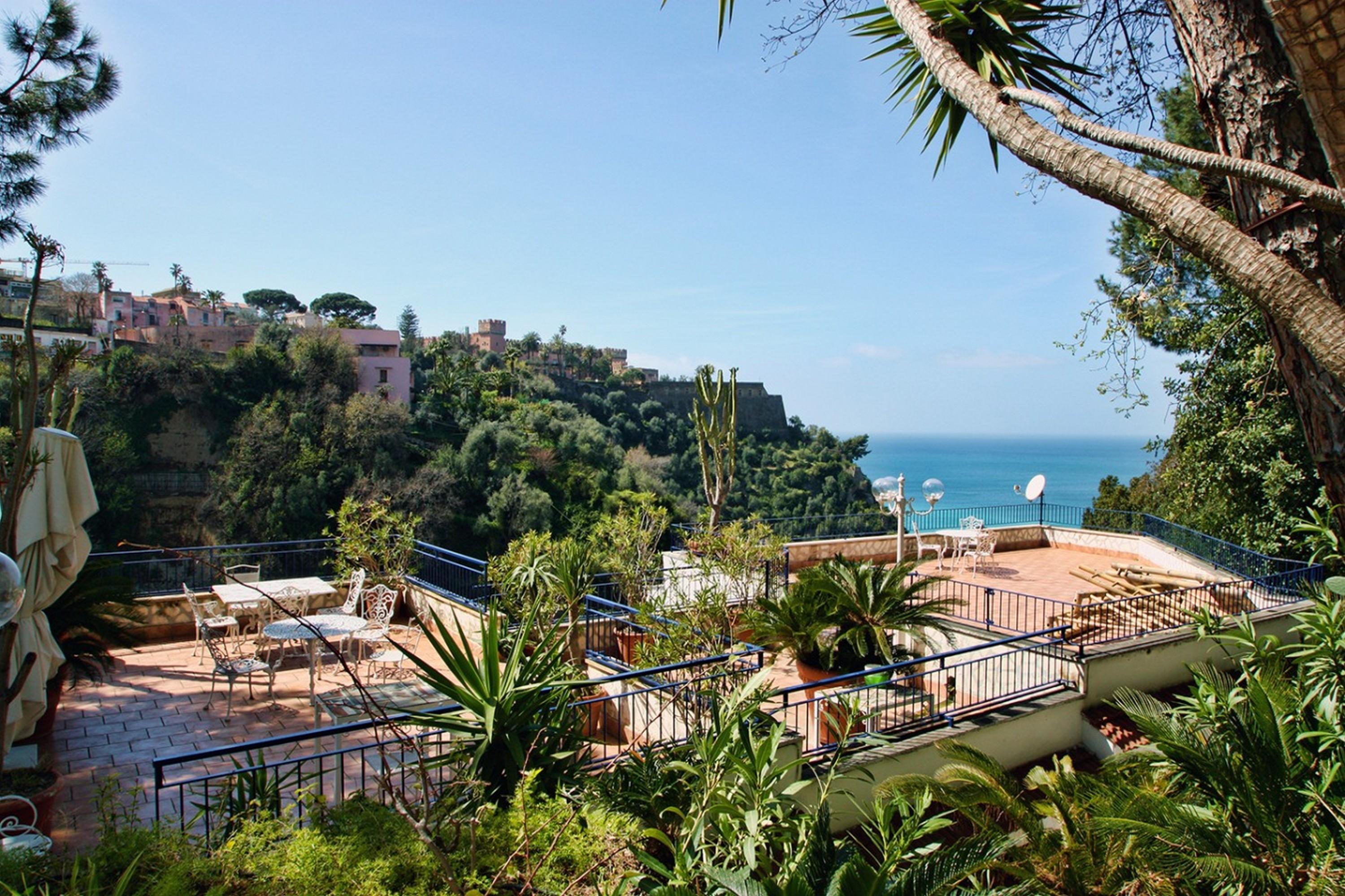 Hotel Oriente Vico Equense Eksteriør bilde